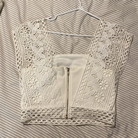 Crochet crop top - Picture 2 of 2